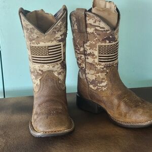 ARIAT Patriot Western Boot kids size 10 tan